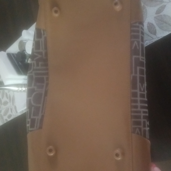 DVF Carry on and Luggage Set - Picture 6 of 8